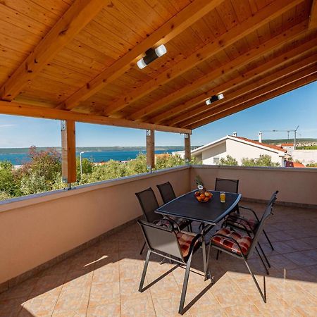 Beautiful Apartment In Maslenica With Kitchen Exteriör bild