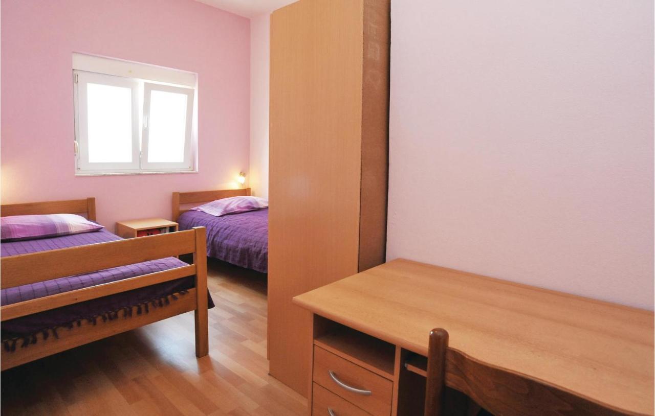 Beautiful Apartment In Maslenica With Kitchen Exteriör bild