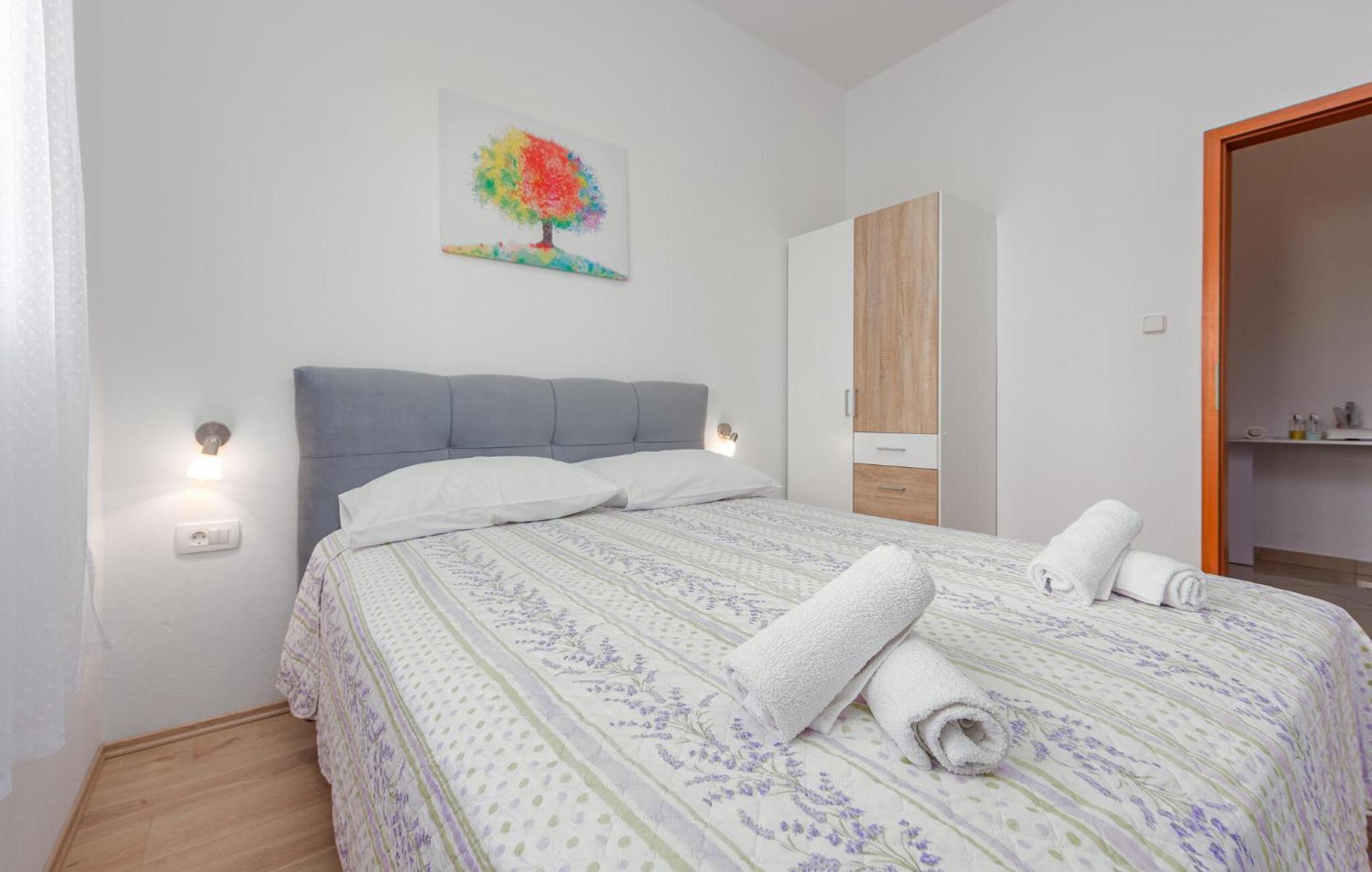 Beautiful Apartment In Maslenica With Kitchen Exteriör bild