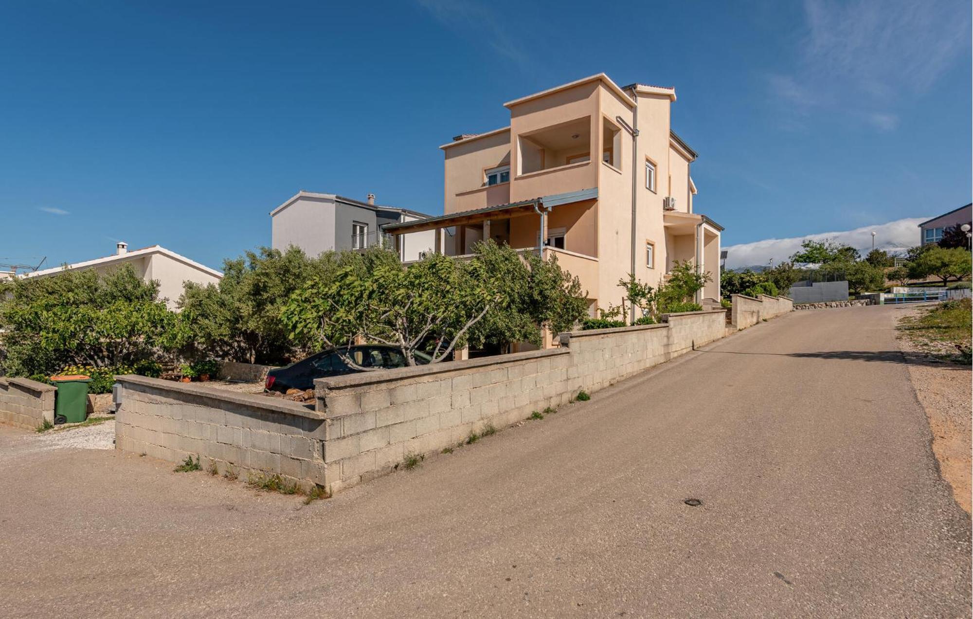 Beautiful Apartment In Maslenica With Kitchen Exteriör bild