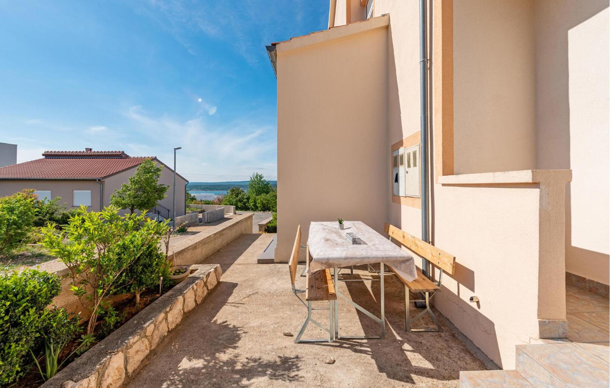 Beautiful Apartment In Maslenica With Kitchen Exteriör bild